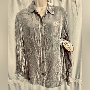 Premise New Women Velvet Silver Top Button down Long Sleeves size 10